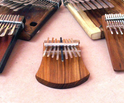 Hugh Tracey Treble Kalimba w/Pickup – House of Musical Traditions